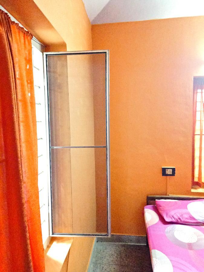 Aham Yoga Nest Bed and Breakfast Alappuzha Exteriör bild
