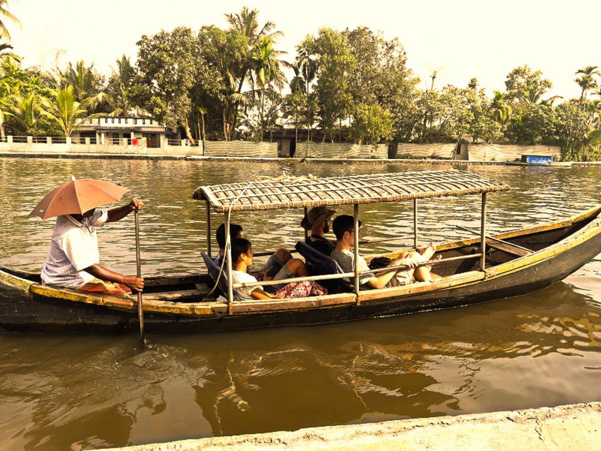 Aham Yoga Nest Bed and Breakfast Alappuzha Exteriör bild